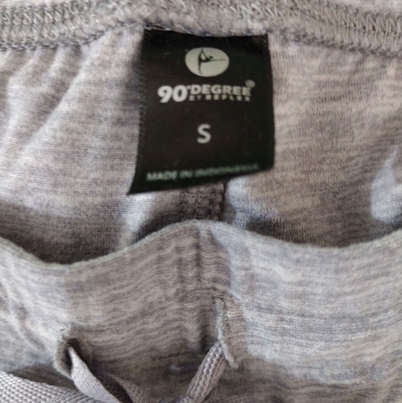 90 Degree By Reflex Soft and Comfy Activewear Lounge Shorts with Pockets Small - Picture 3 of 3